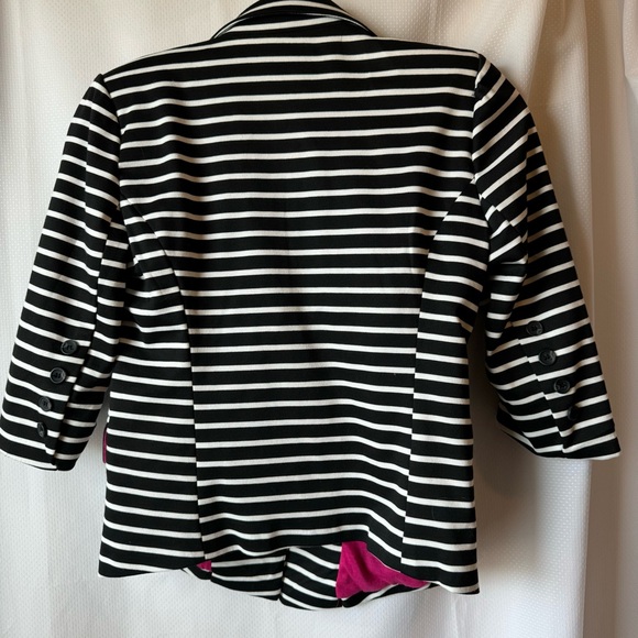 Monteau | 3/4 Length Sleeves | Black & White Striped Blazer - Picture 4 of 7
